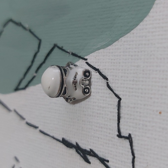 Pandora White Storm Trooper Charm - Picture 1 of 5